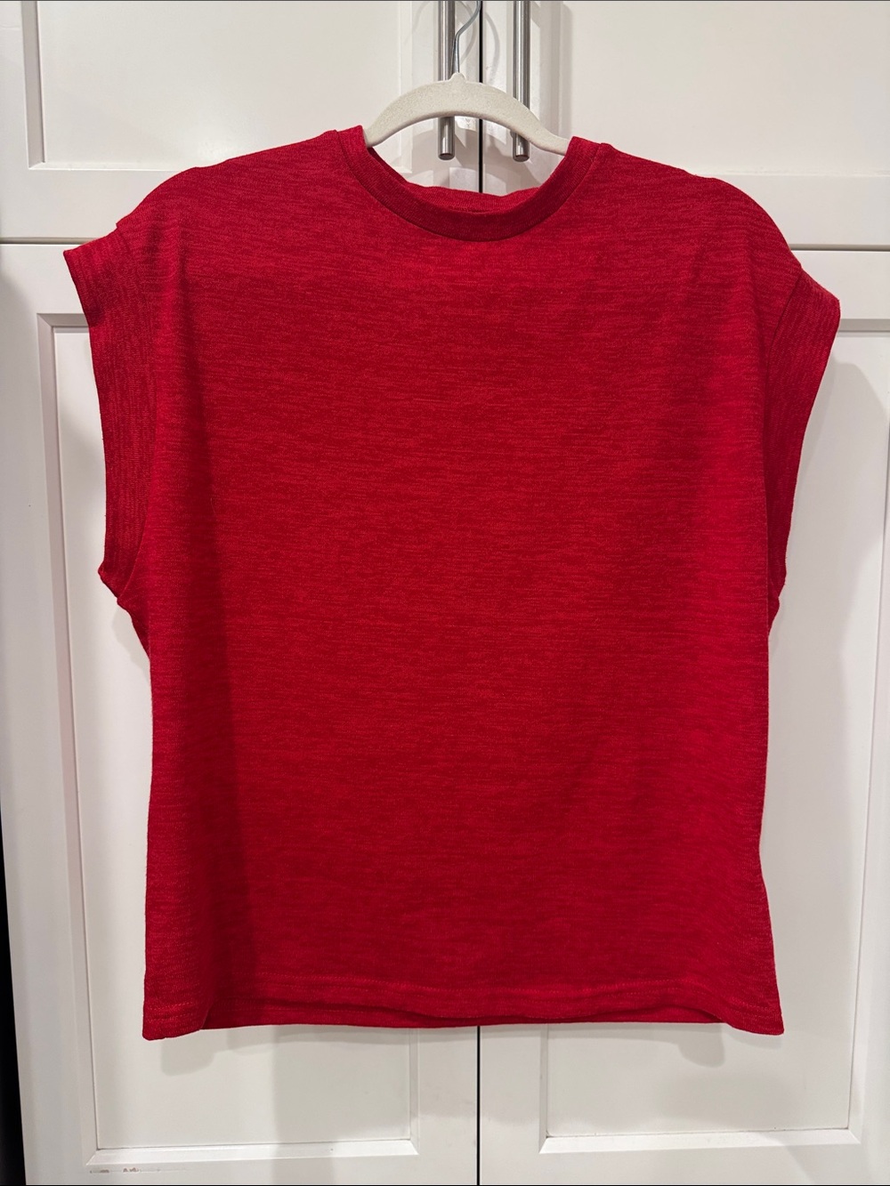Women’s Red Sleeveless Boxy Knit Tank Top Cap Sleeve